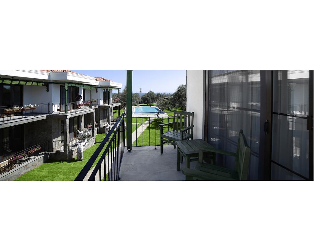 Hotel Assos Oleas 4*