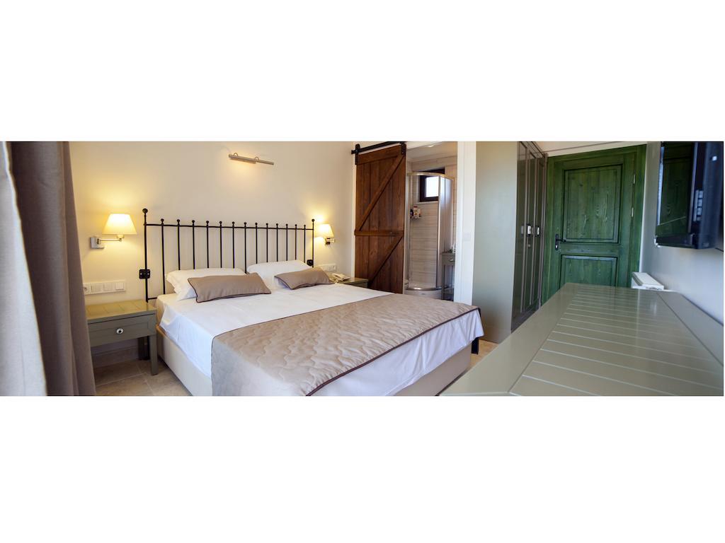 Hotel Assos Oleas 4*
