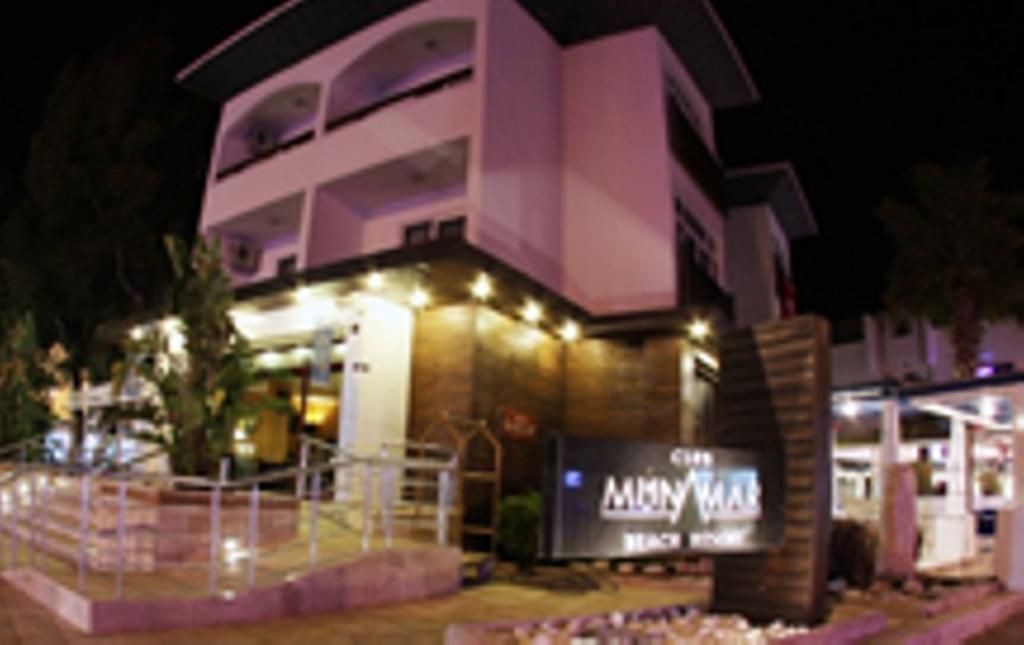 Hotel Club Munamar 4*