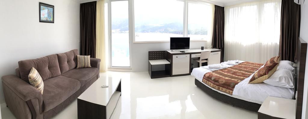 Hotel La Moda Beach *