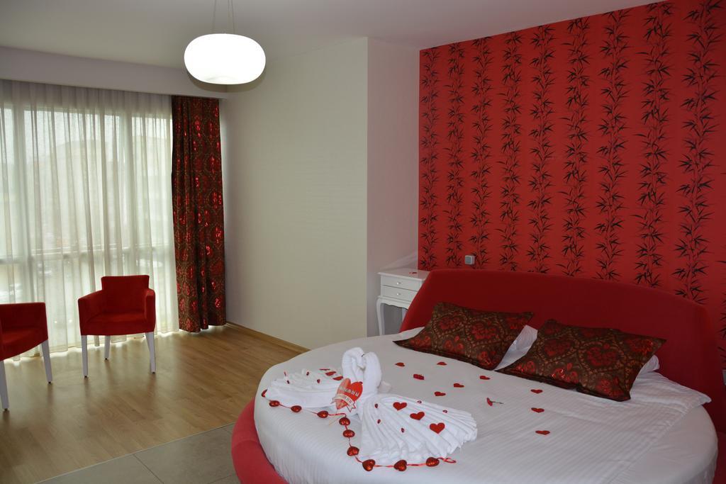 Hotel Grand Karot