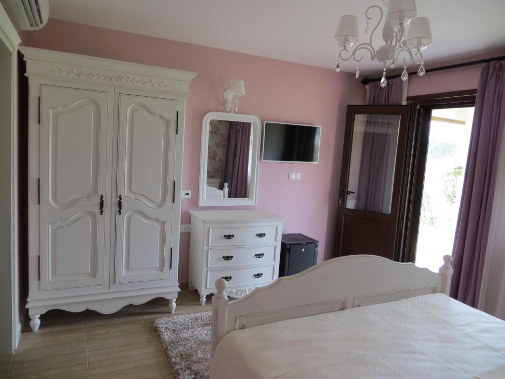Riva's Club Hotel