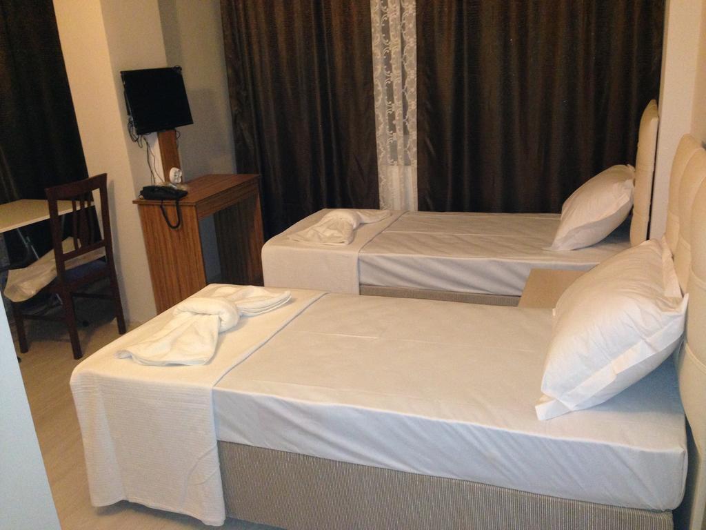 Hotel Hilton Garden Atatuerk Airport 4*