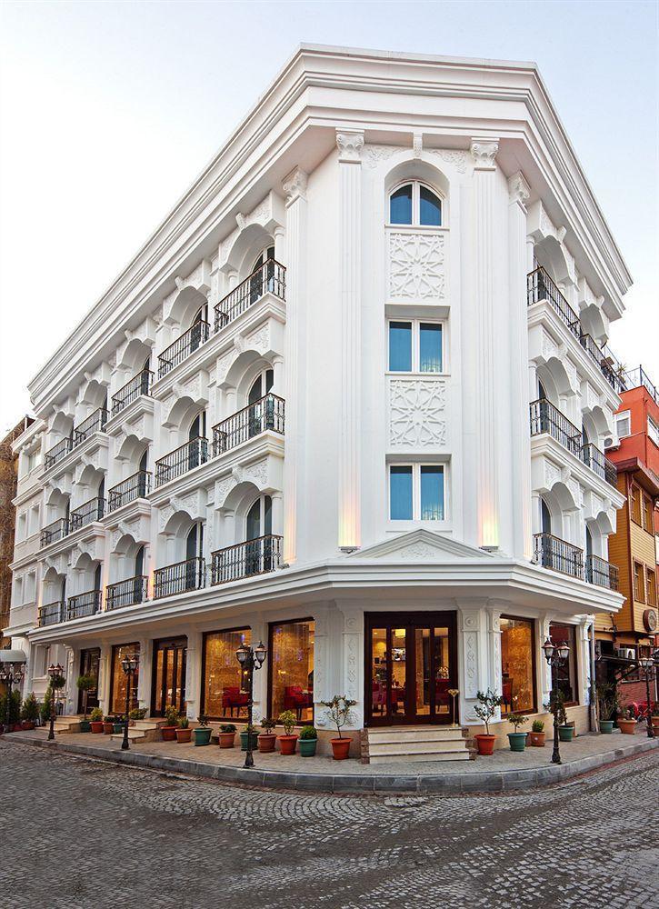 Hotel The Magnaura Palace