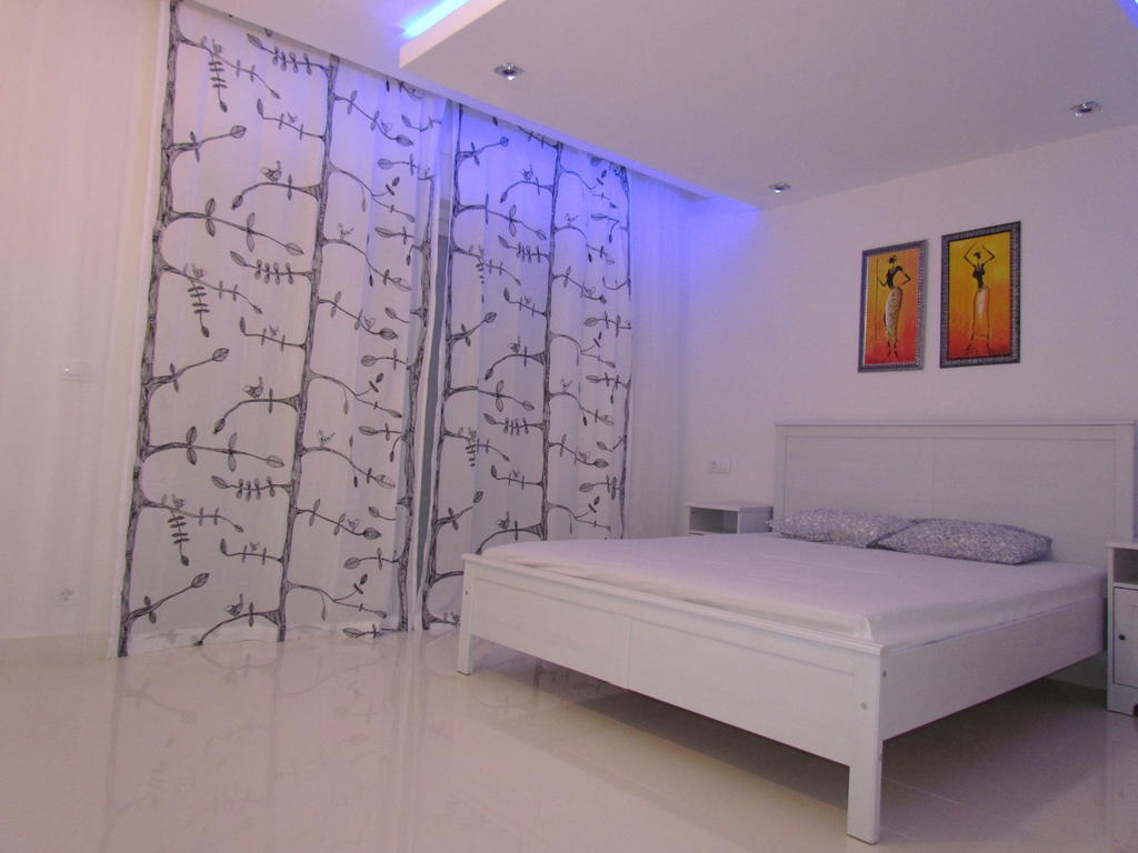 Apartment Gardenia Side