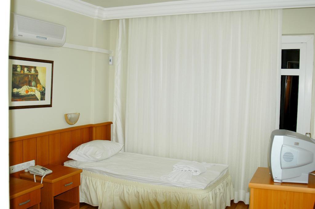 Luna Piena Anamur