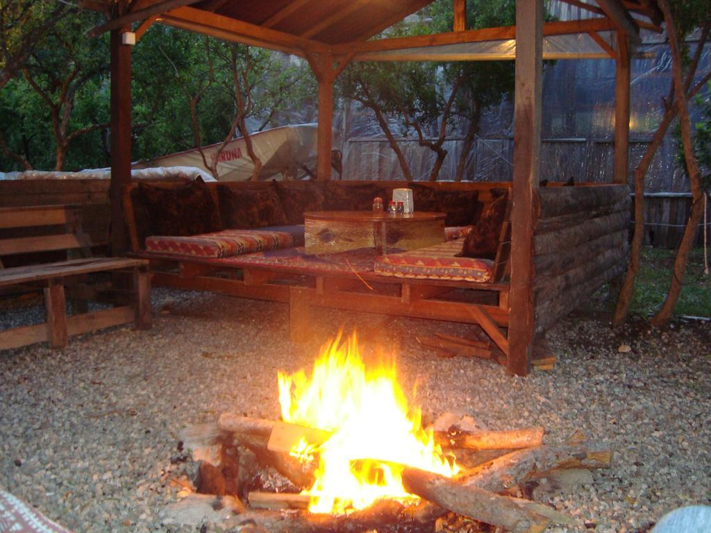 Varuna & Restaurant Olympos