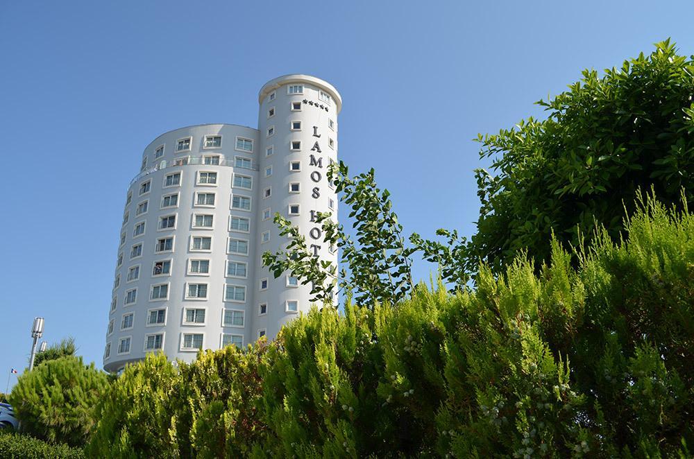 Lamos & Convention Center Kumkuyu