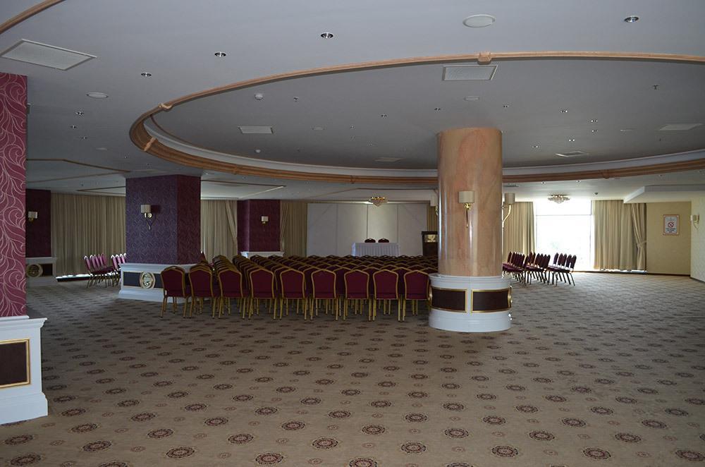 Lamos & Convention Center Kumkuyu