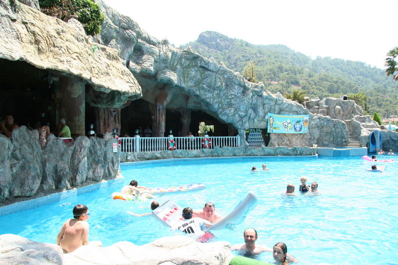 Hotel Grand Aquarium Icmeler