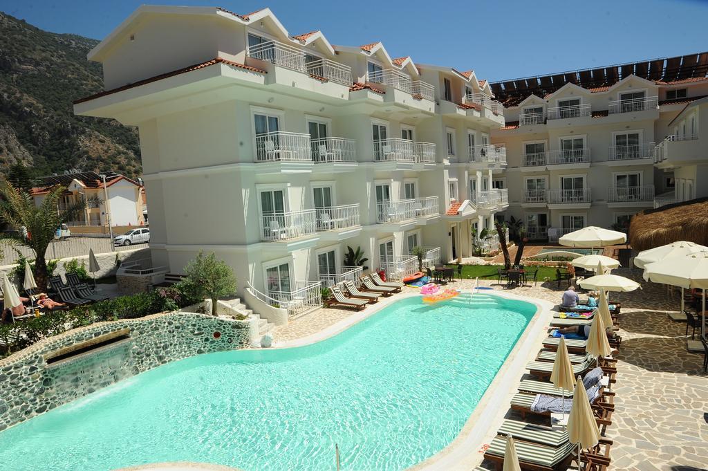 Hotel Montebello Deluxe 3*