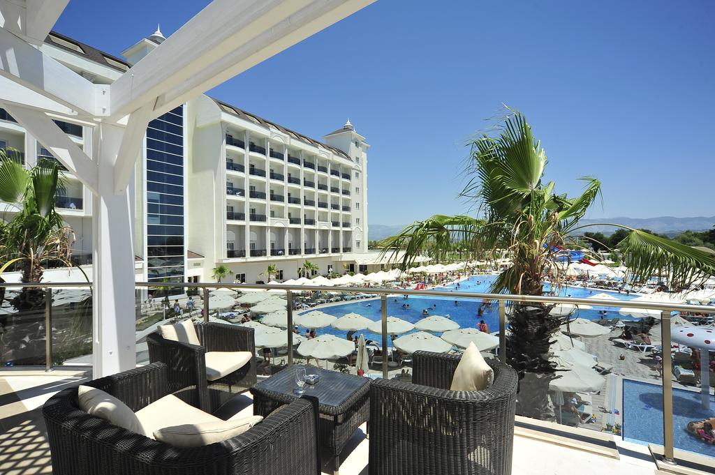 Resort & River & Side