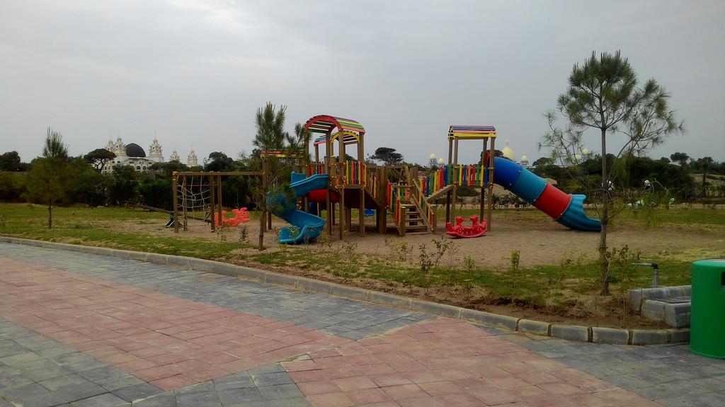 Resort & River &