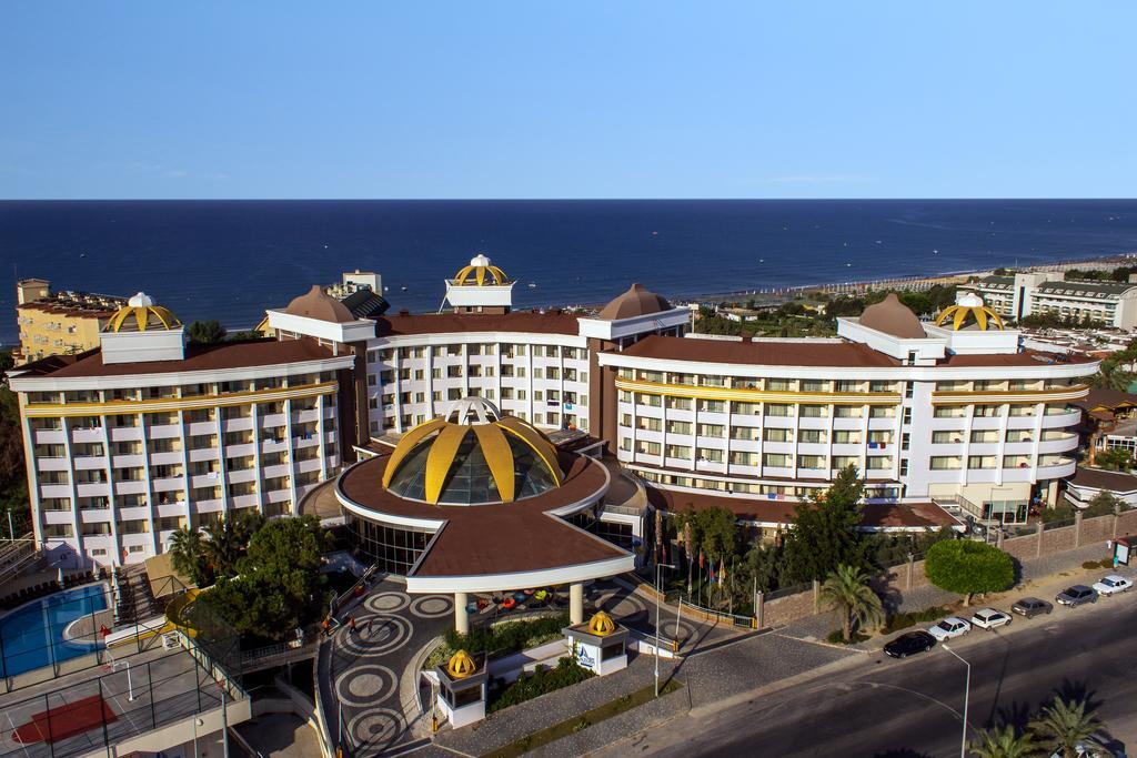 Resort Alegria & (adults Only) Side