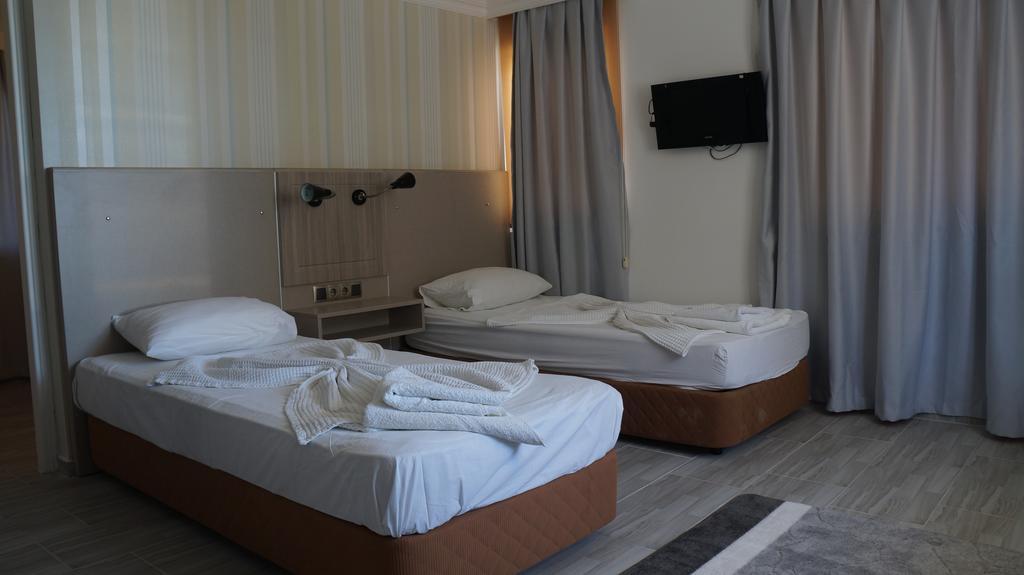 Hotel Marine *
