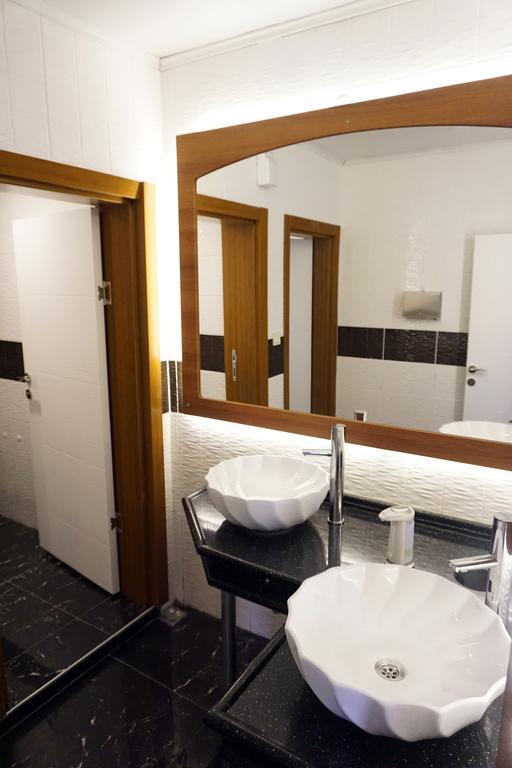 Hotel Aqua Boss 2*