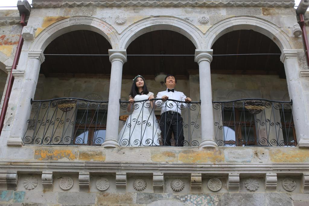 Hotel Aren Cave And Art Gallery