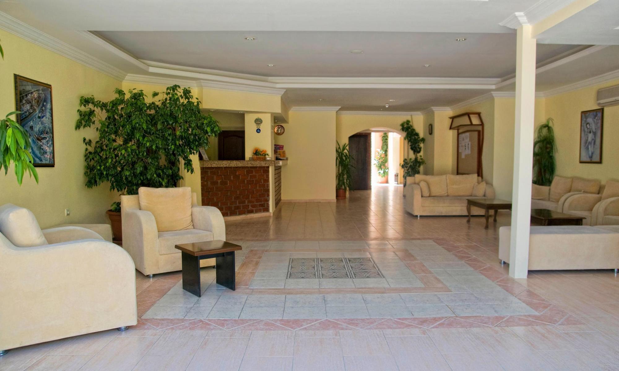 Hotel Dynasty 3*