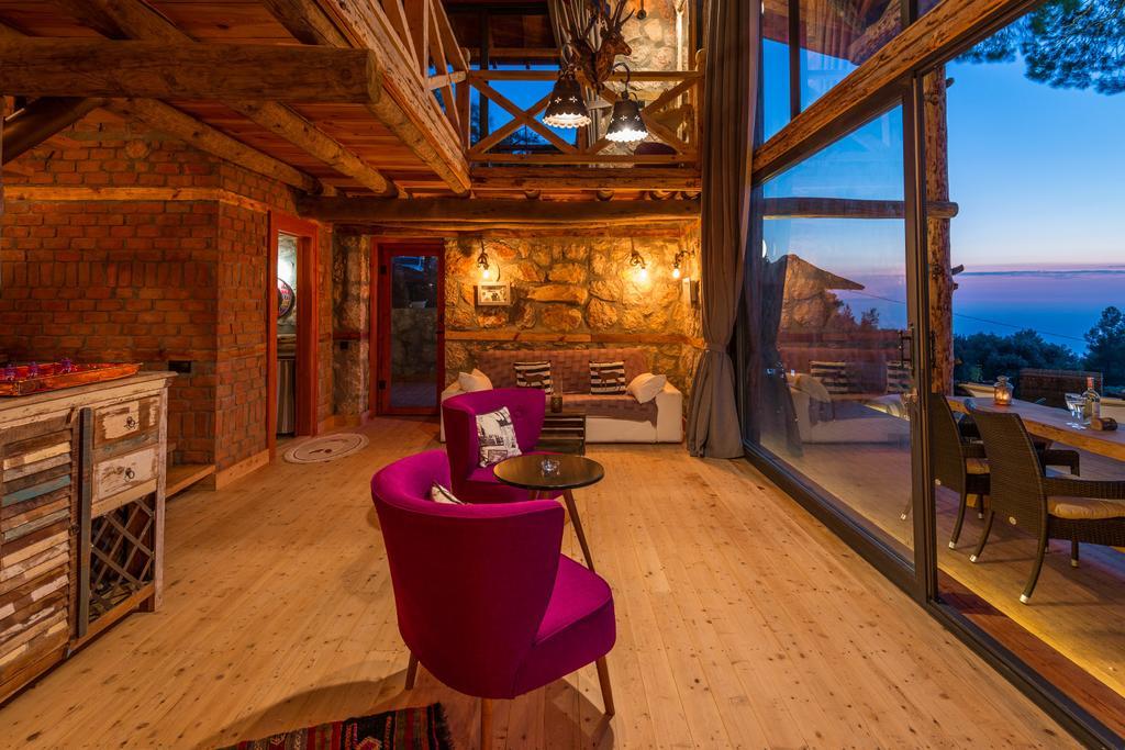 Hotel Prima Donna - Couples Only *