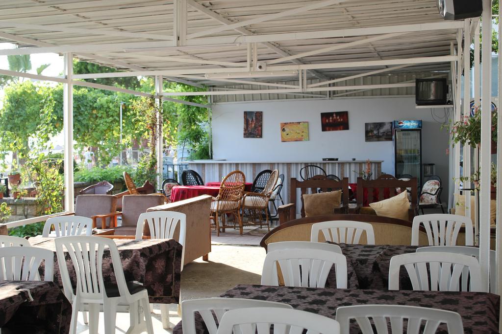 Hotel Konuk 2*