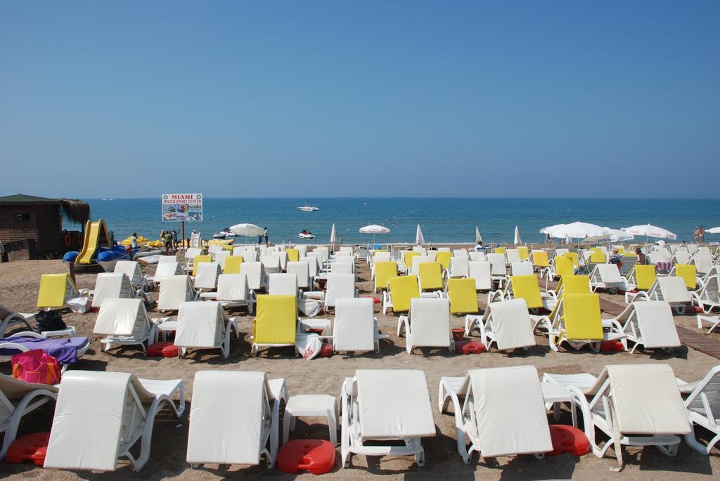 Hotel Adora 3*