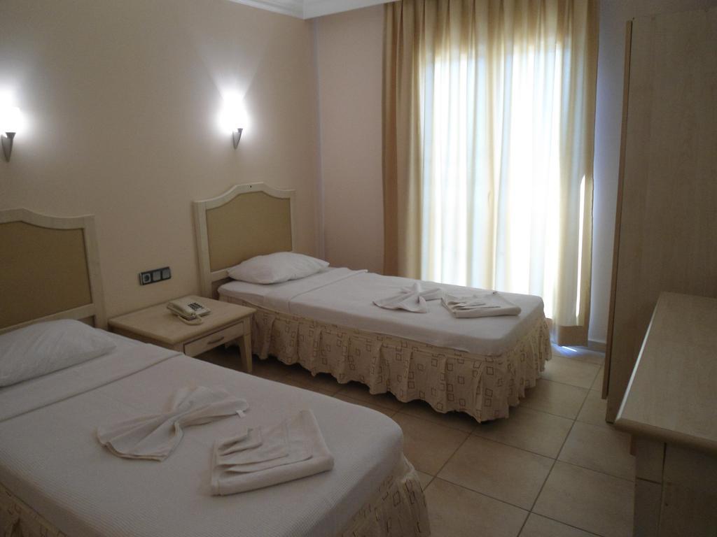 Aparthotel Club Dena 2*
