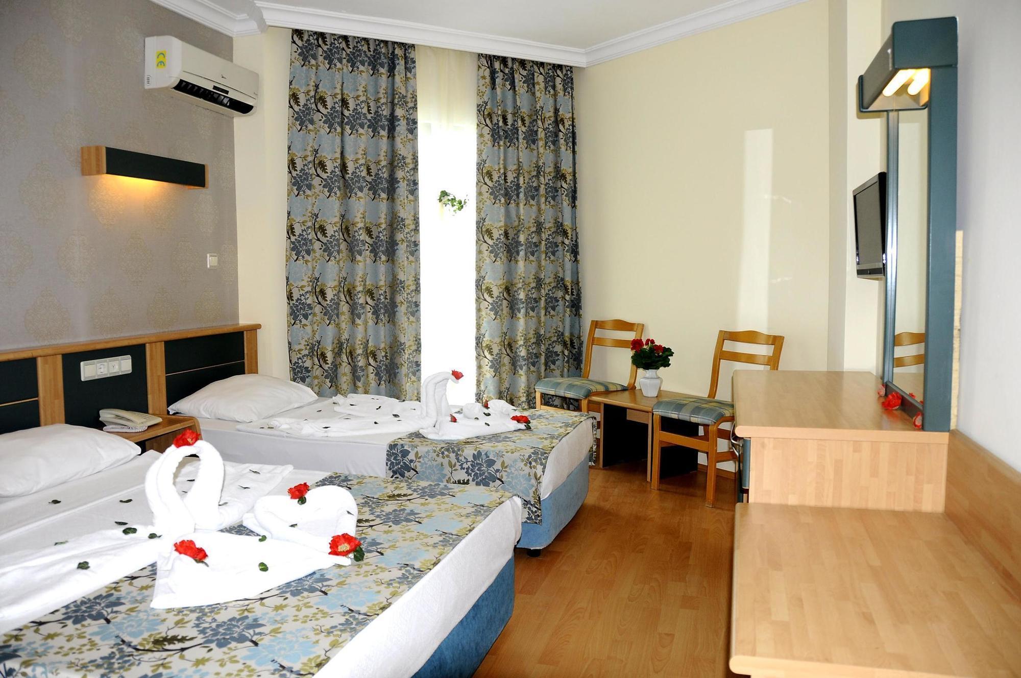 Hotel Caretta Relax 4*