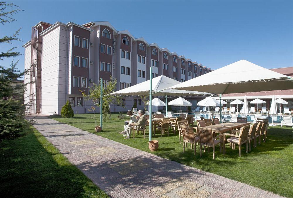 Hotel Crystal &