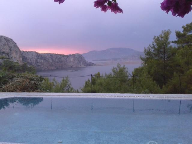 Guest house Villa Gokbel 3*