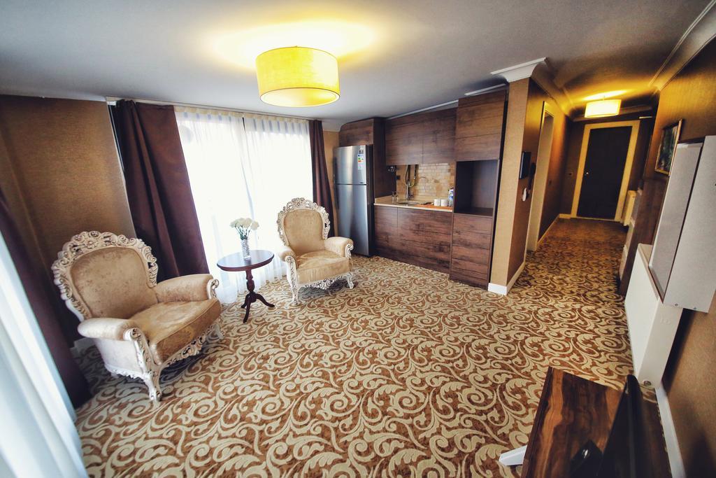 Hotel My