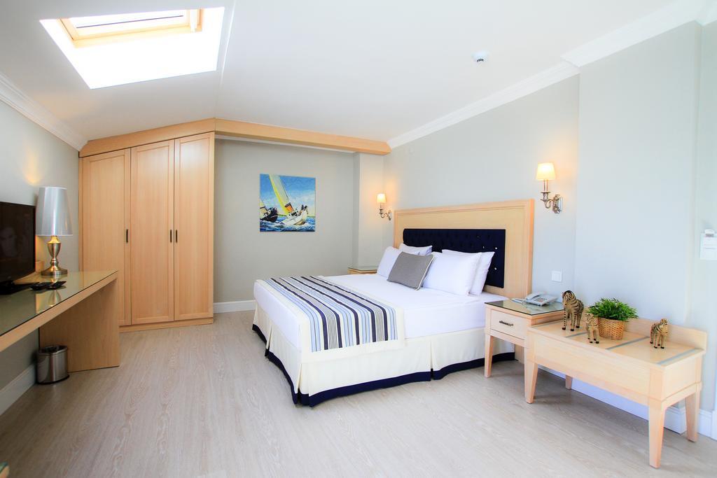 Palm Bay Emecik