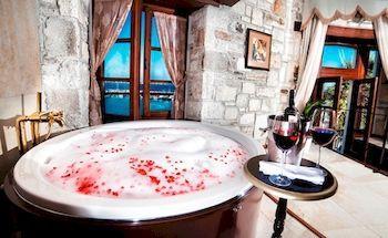 Hotel La Petra - Special Class Yenifoca