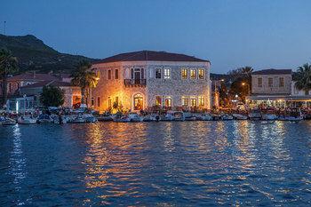 La Petra - Special Class Yenifoca