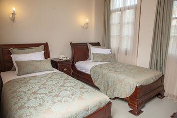 Hotel La Petra - Special Class Yenifoca