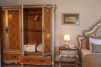 Hotel La Petra - Special Class