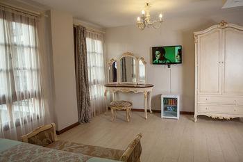 Hotel La Petra - Special Class Yenifoca