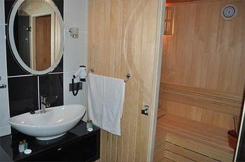 Royal Ramblas Hotel