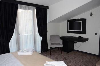 Royal Ramblas Hotel