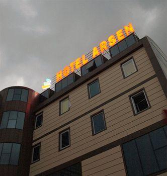 Arsen Hotel 3*