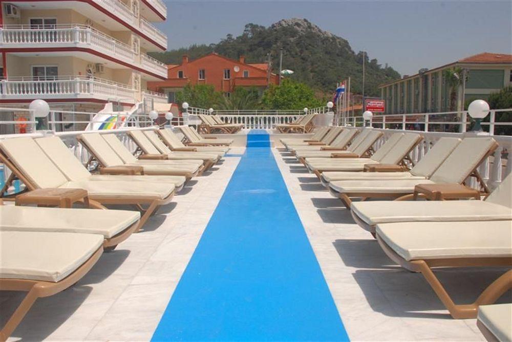 Mustis Royal Plaza Hotel 3*