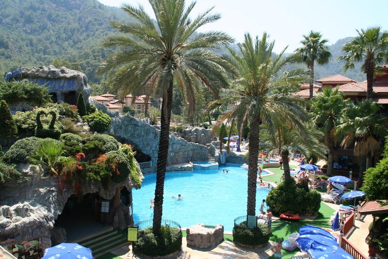 Grand Aquarium
