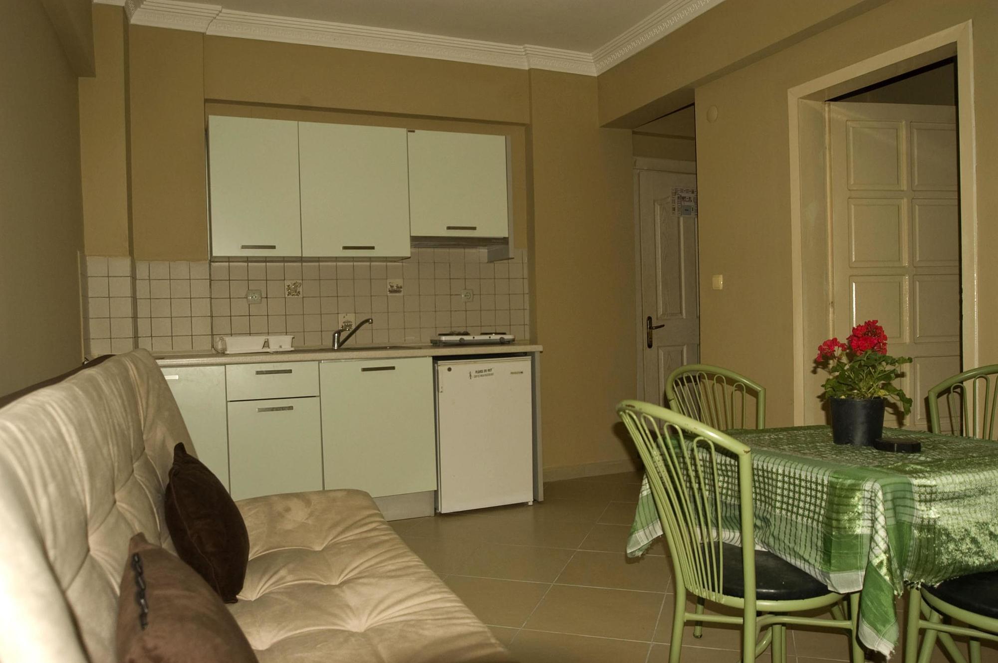 Sayar Aparthotel 2*