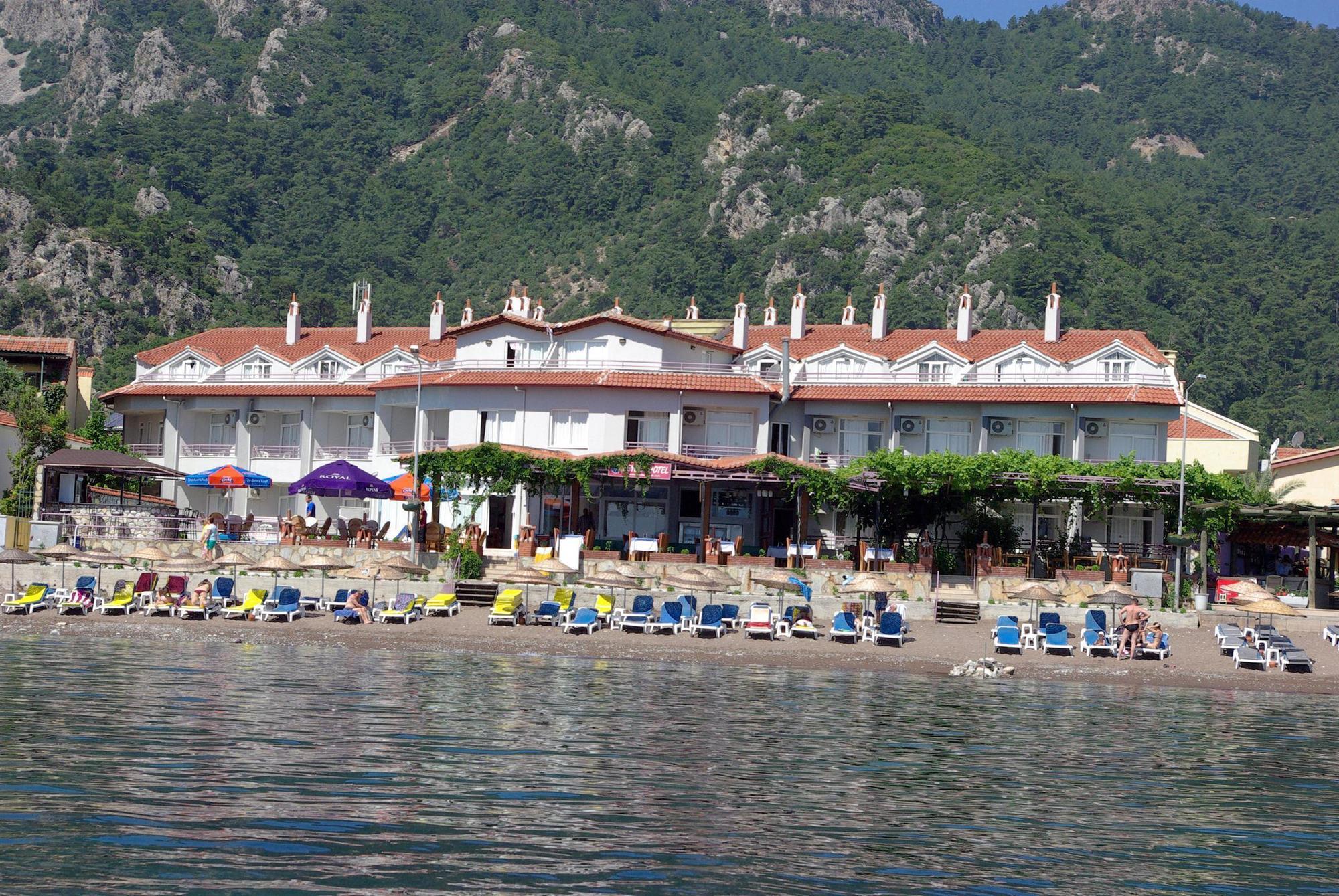 Zeybek Hotel 2*