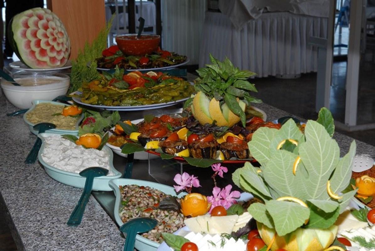 Ladin Hotel