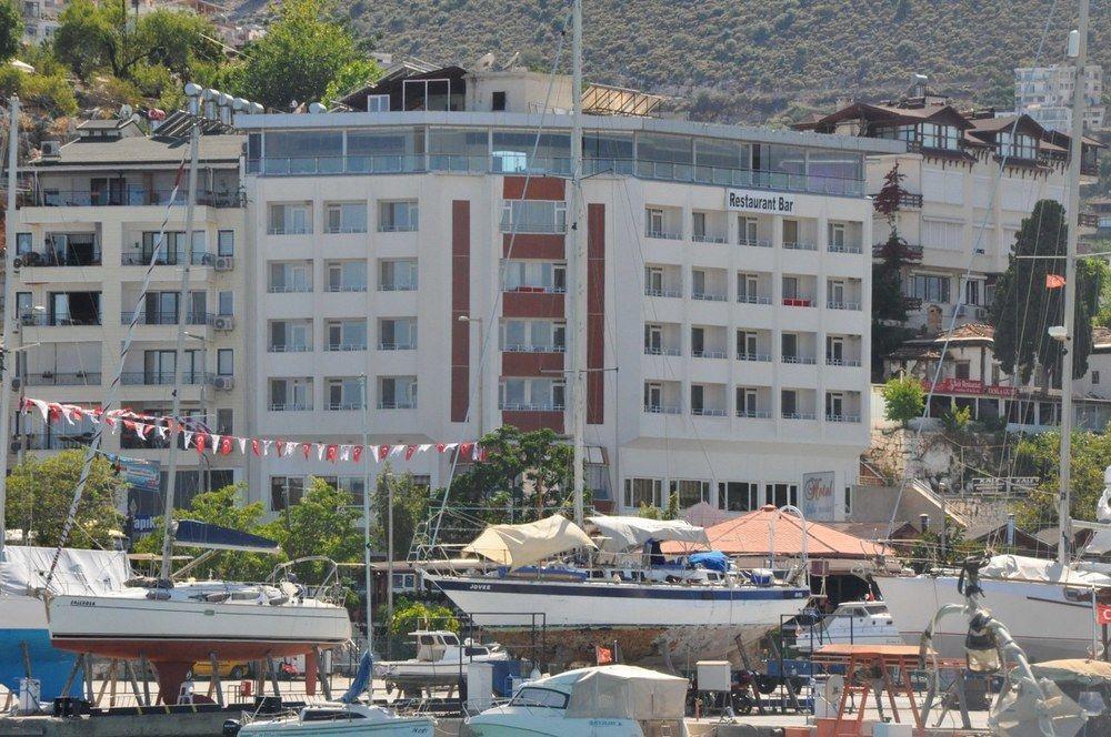 Marina 3* Finike