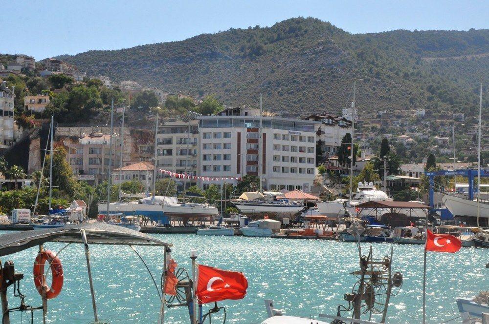 Marina 3*