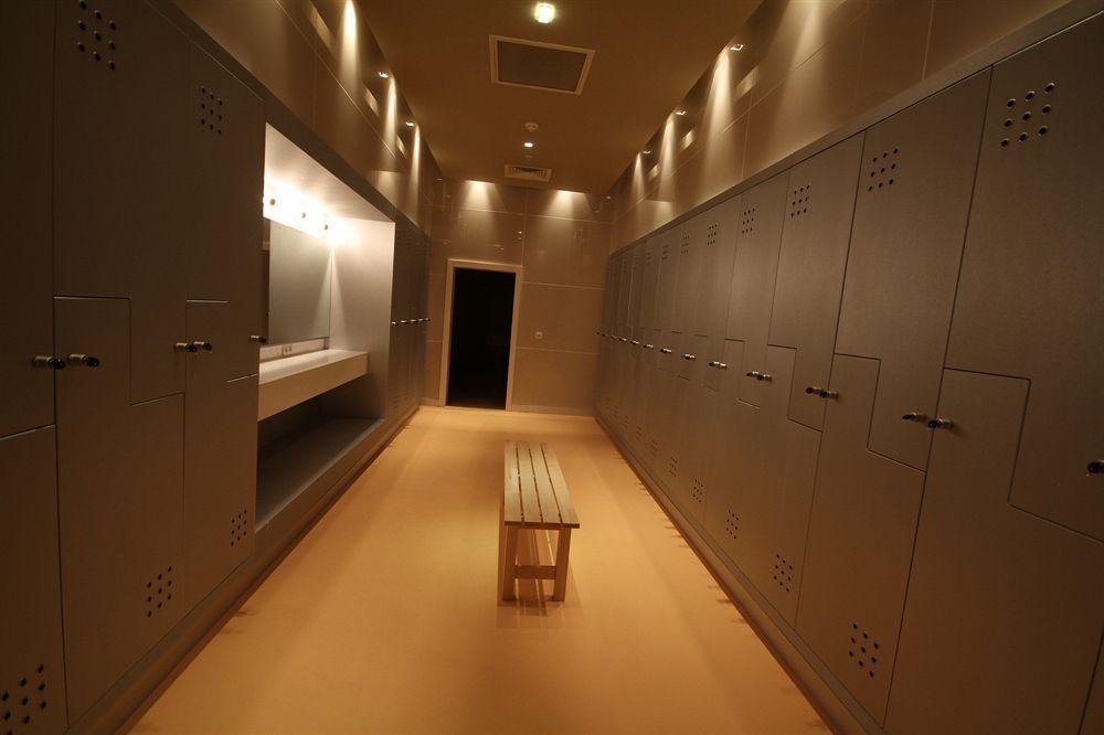Yacht Club Hotel 5*