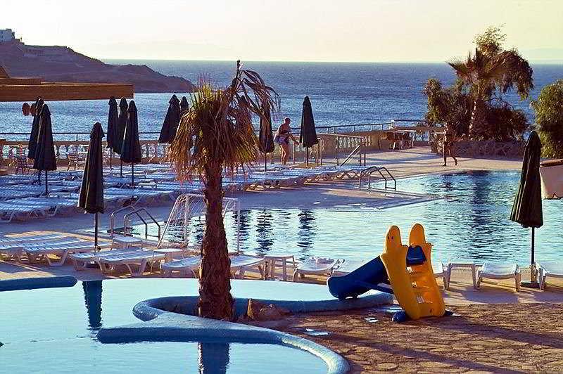 Green Beach Resort 5*