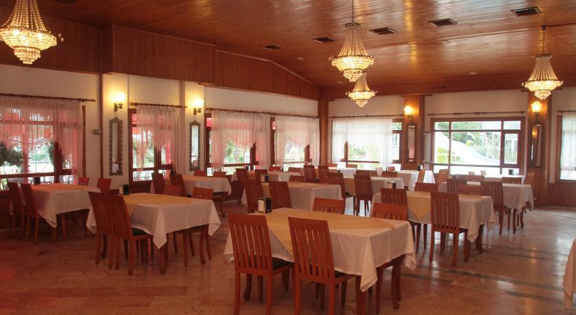 Larissa Mare Resort 4*