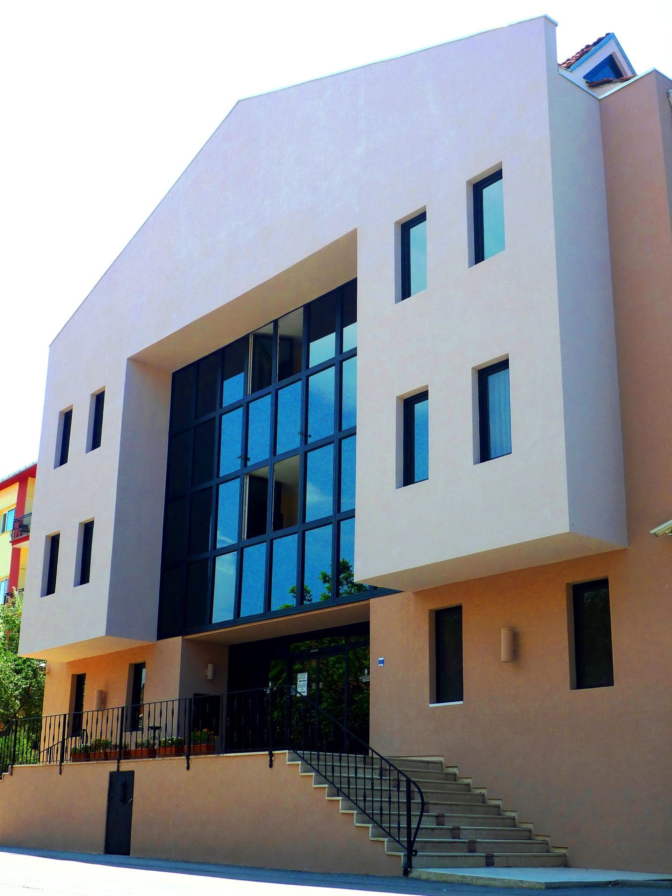 Montania Town Hotel